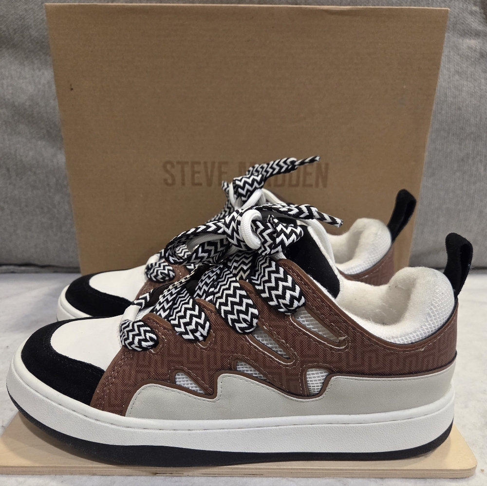 Steve Madden Women's Roaring Lace-Up Court Sneakers Size 9